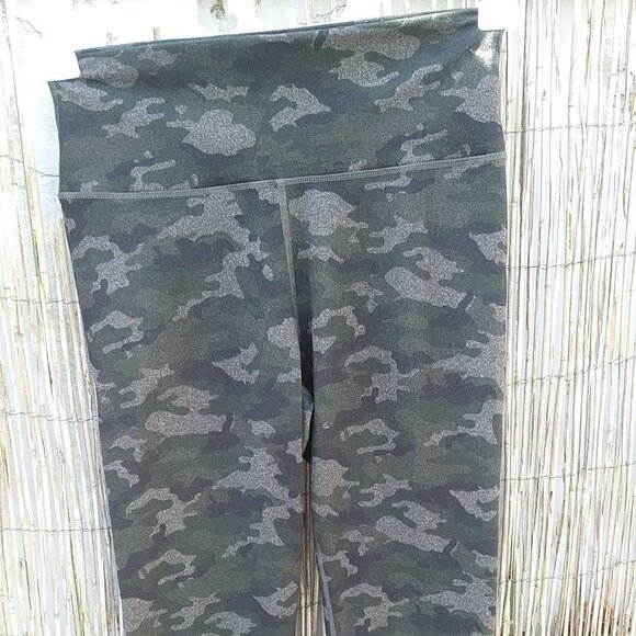Fabletics Leggings Women - Camo - Workout Exercise - No Size- See Measurements - Picture 2 of 12